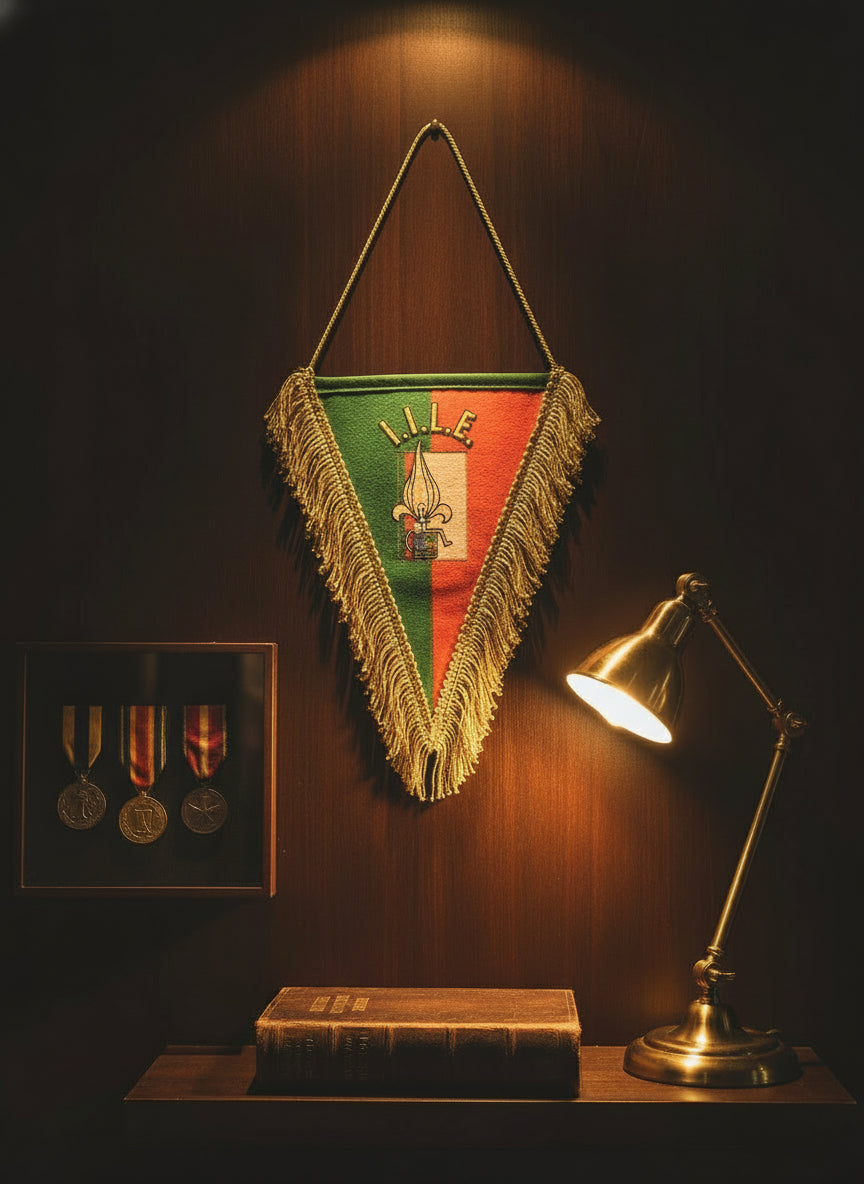 Fanion triangle IILE