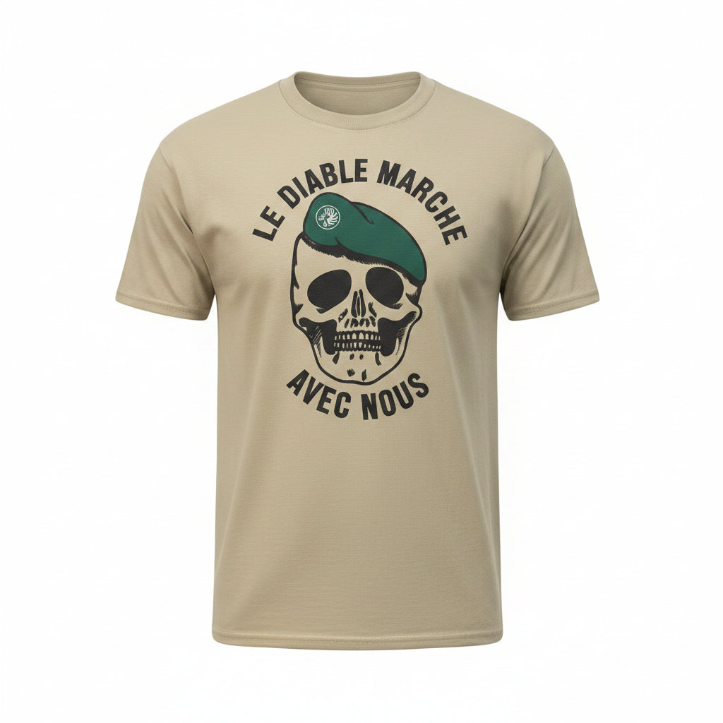 T-shirt "le diable marche avec nous"