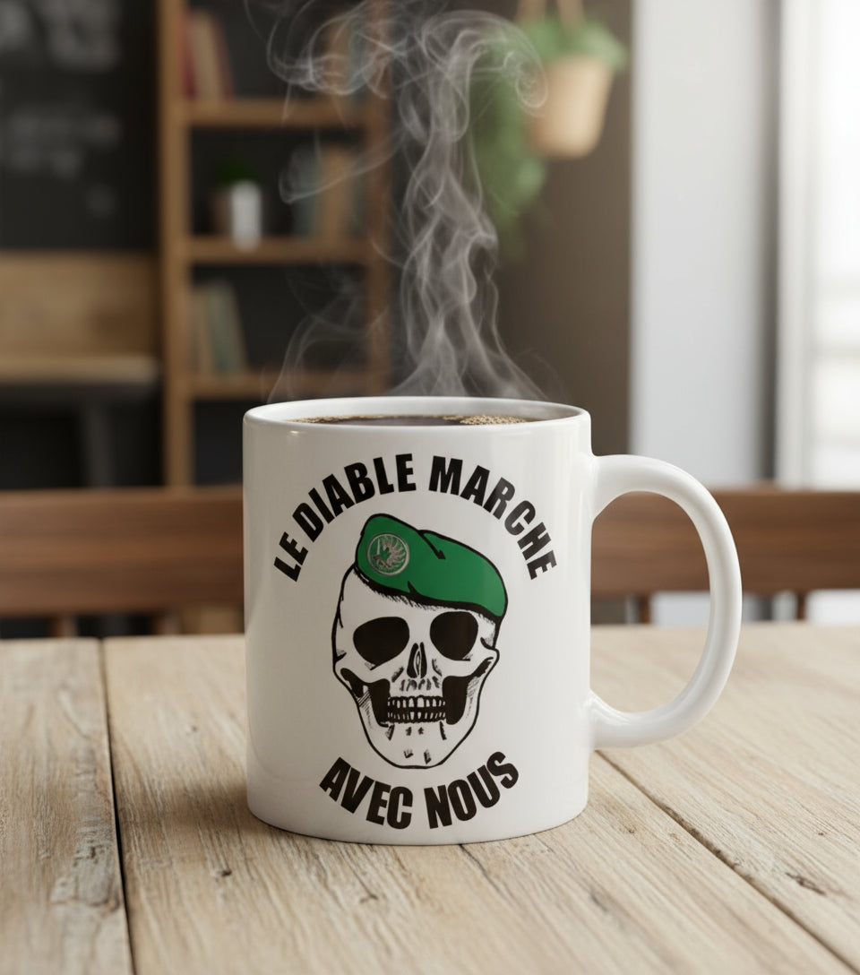 Mug le diable marche avec nous.