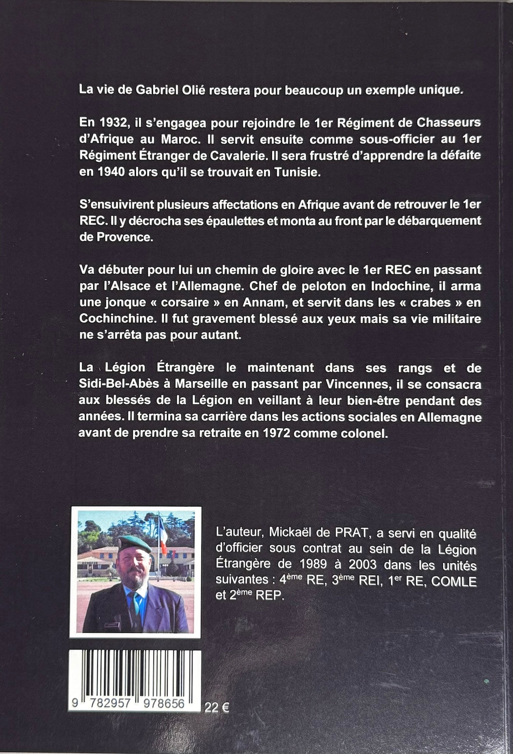 Ses yeux ont aperçu...